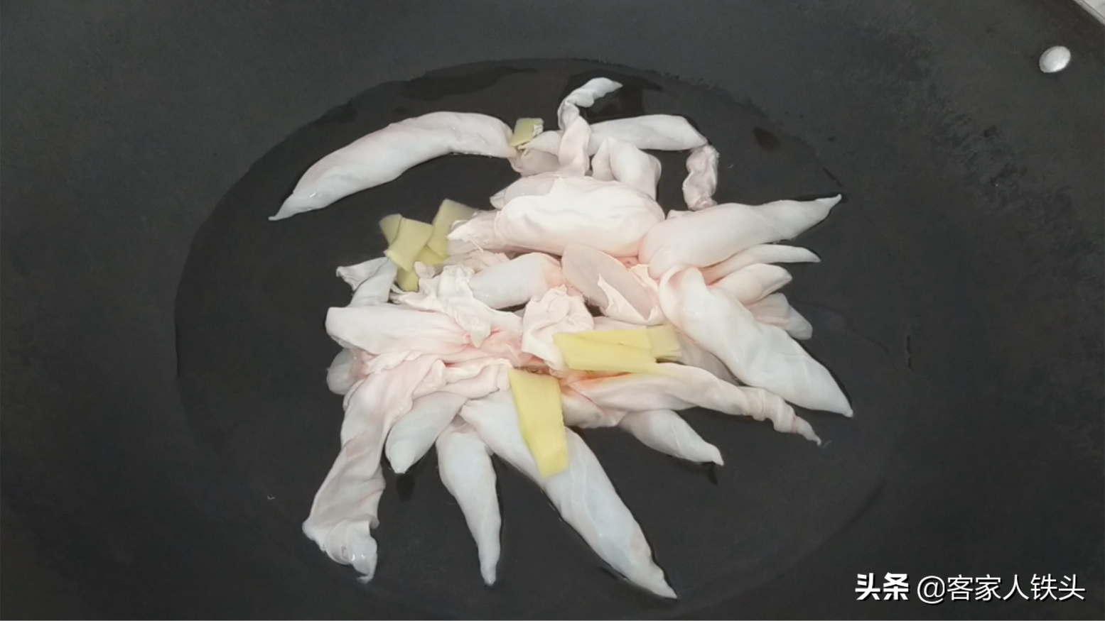鱼鳔的做法（吃鱼鳔还是最爱客家一个特色做法好吃又养人）