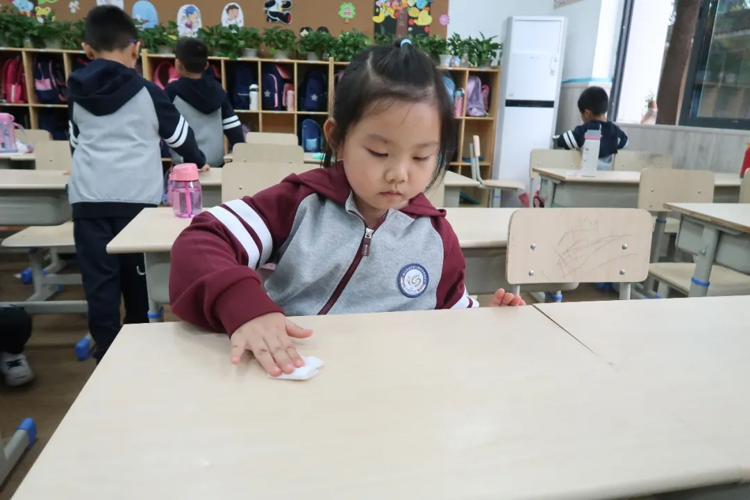 好习惯，伴成长——记华中附小一年级“一日常规”评比活动