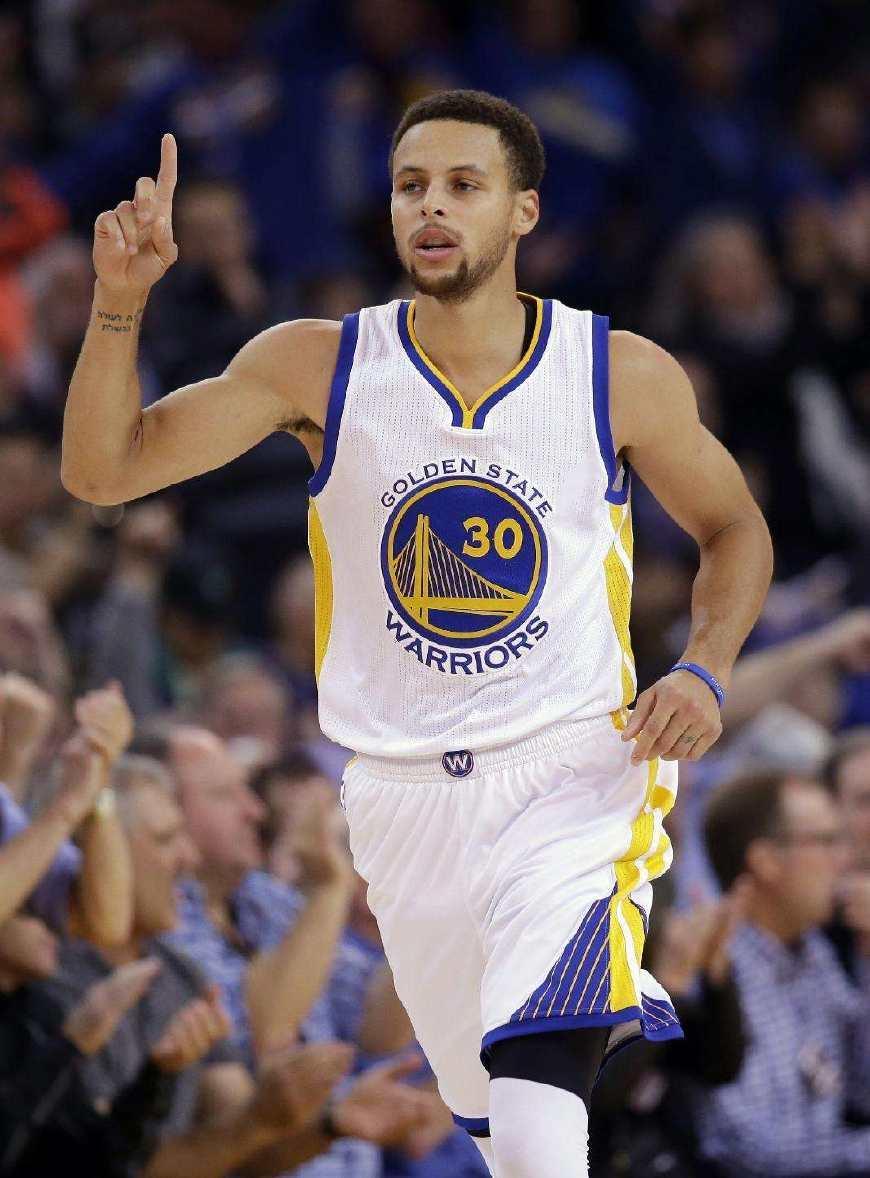 一招鲜吃遍天！盘点NBA最强的十大球星绝技：梦幻脚步仅排第三