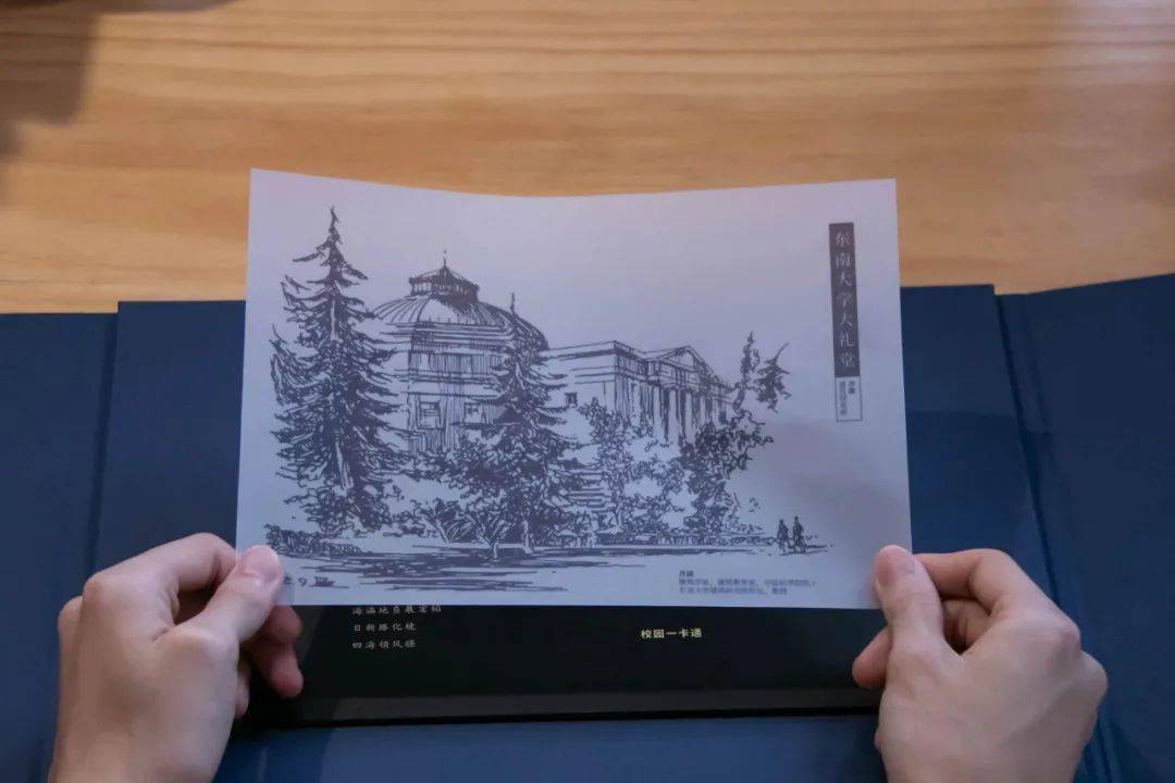 全国高校“花式”录取通知书，上海大学“盲盒”款，看完你酸了吗