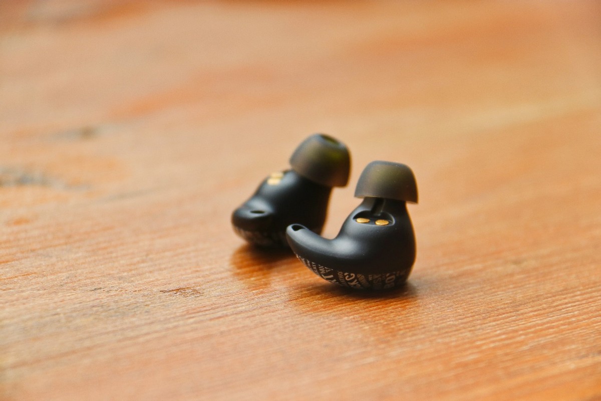 这款耳机有点酷：潮流字母纹设计，魔浪S运动耳机实测