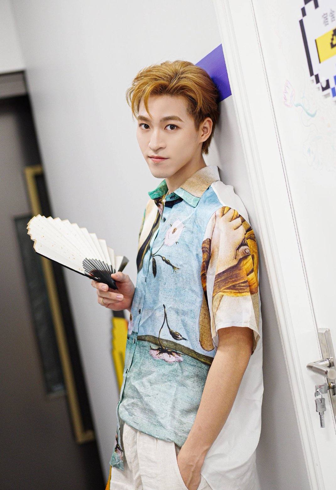 INTO1成员有多优秀？刘宇全省第一，尹浩宇四国语言拥有者