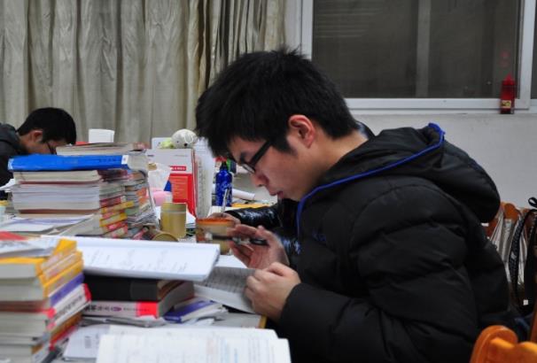 部分高校制定“新规”，英语四级成限制条件，2022届考研生需知晓