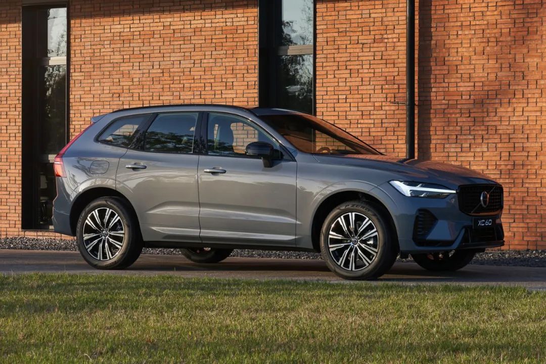 有的加长，有的改款，这三款豪华品牌中型SUV谁更值得买？