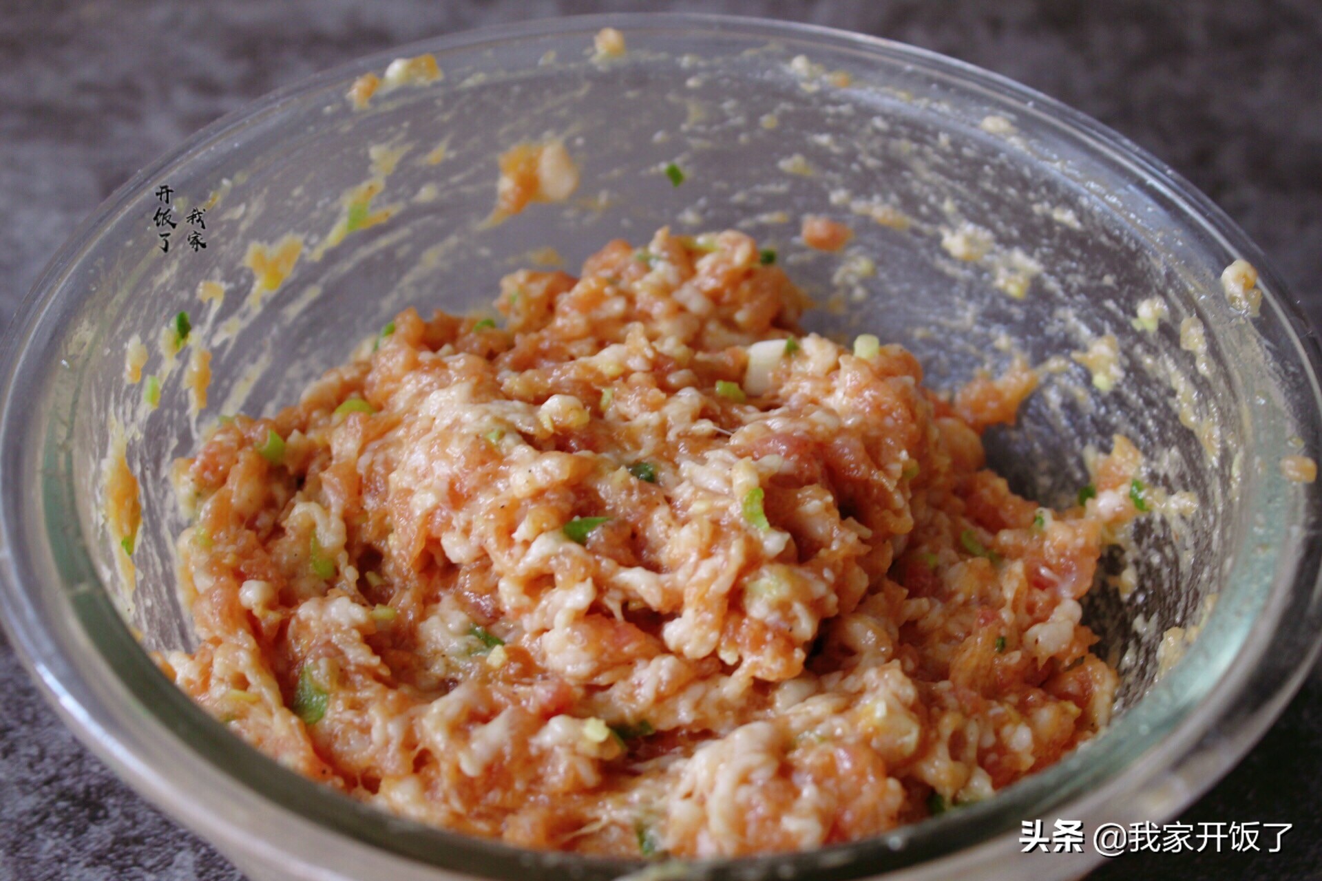 生汆肉丸这样做，3斤猪肉不够吃，肉嫩又劲道，不腥不柴有诀窍
