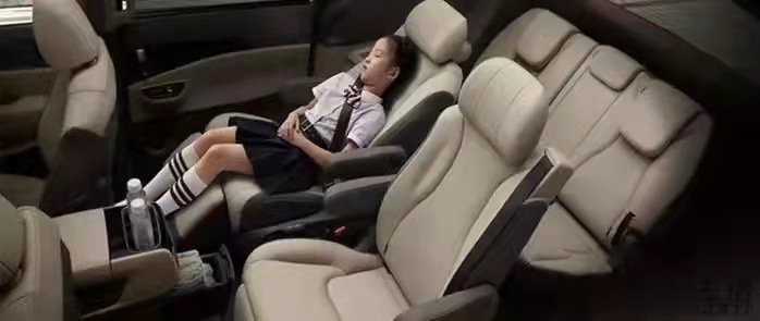 东风悦达起亚首款全球旗舰MPV第四代嘉华河南悦胜上市 28.89万起售