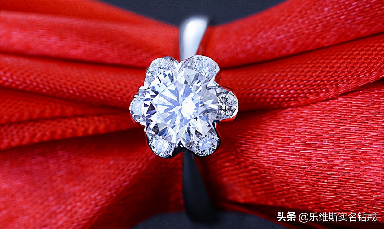 什么品牌的钻戒好？优质钻戒品牌有什么特点？选购注意什么？