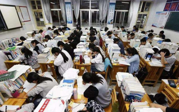 英语会被踢出高考？教育部给出答案，让家长松了一口气