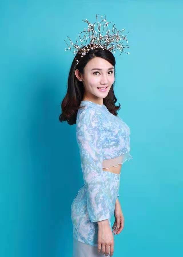"小董卿"龙洋:春晚最年轻主持人,集美貌与才华于一身的湘妹子
