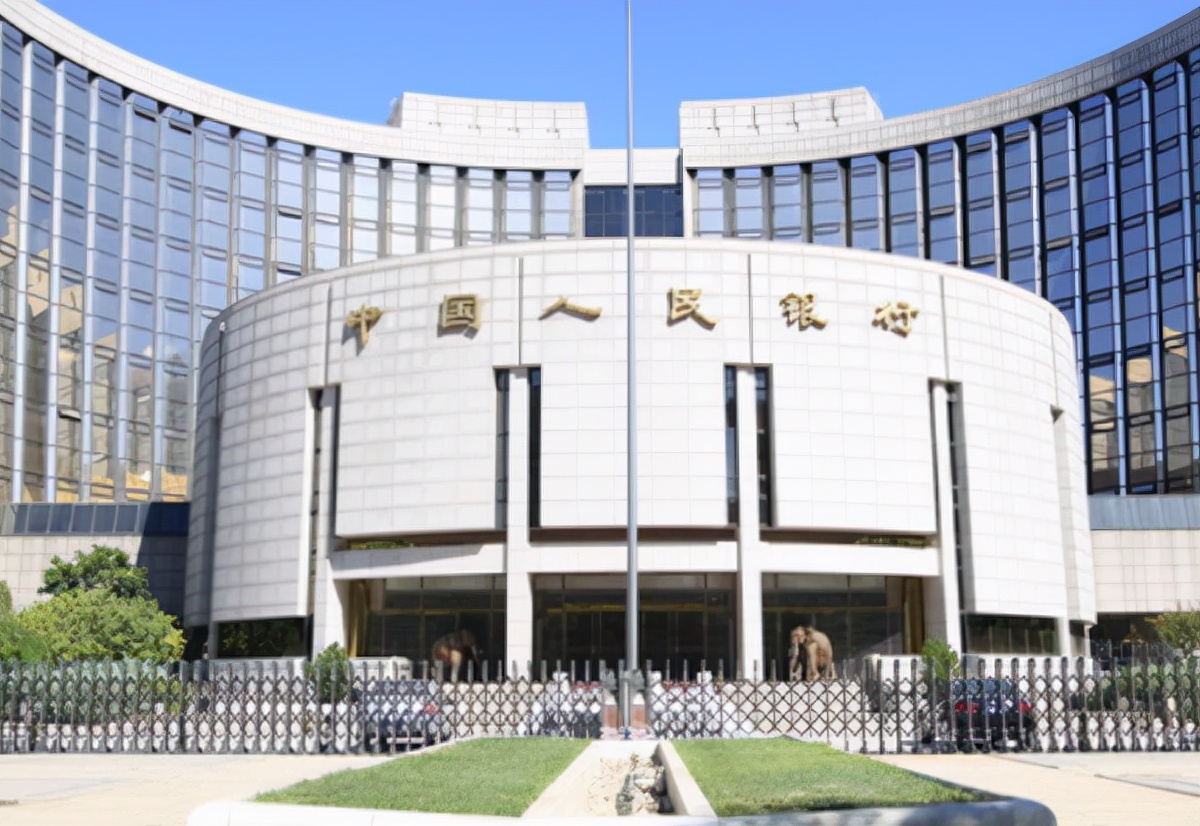 央行迎来招聘季，4大专业录取人数最多，其中2个属于难就业