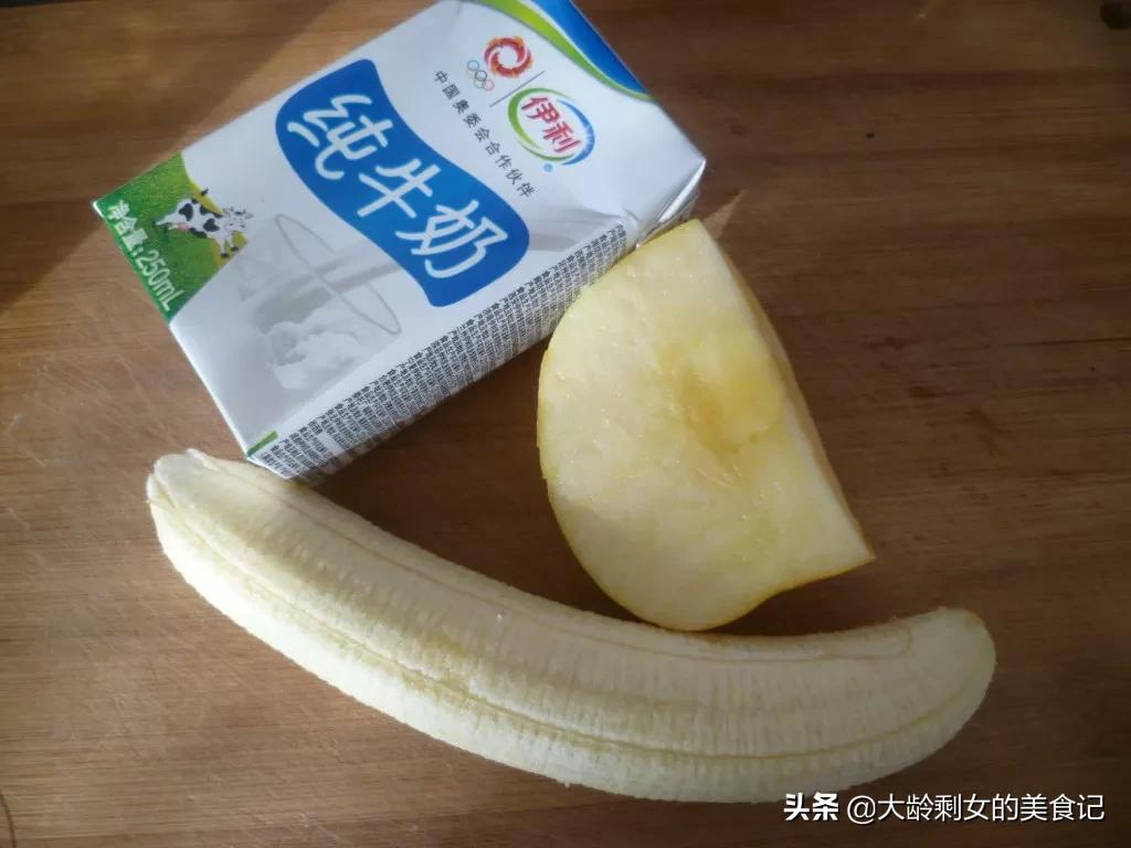 香蕉苹果奶昔怎么做（这么搭配好喝加倍夏天冰爽必备）