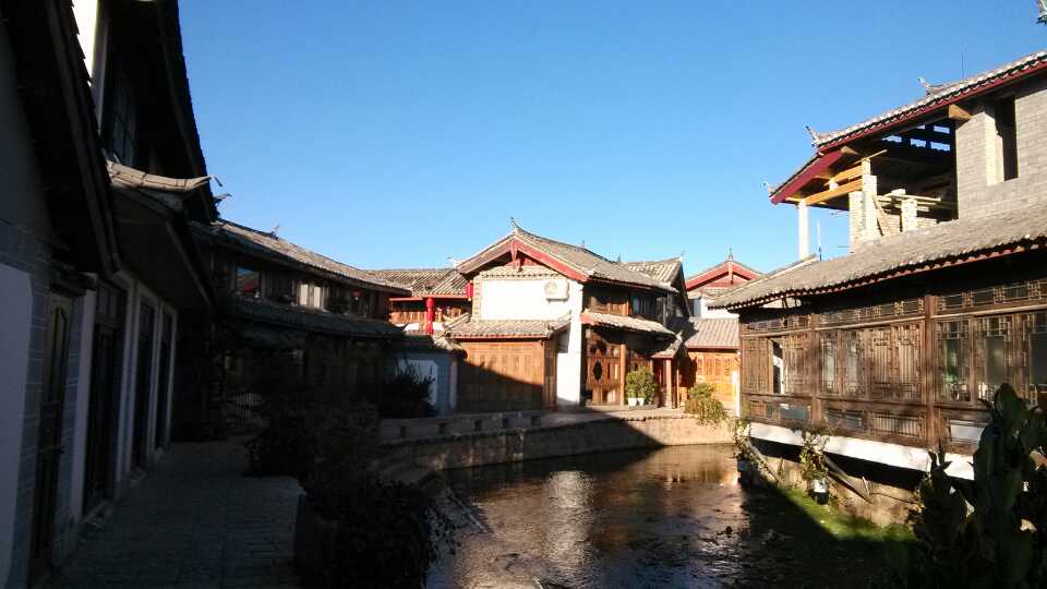 诗和远方皆当下，与其短暂逃离，不如脚踏实地过好眼前
