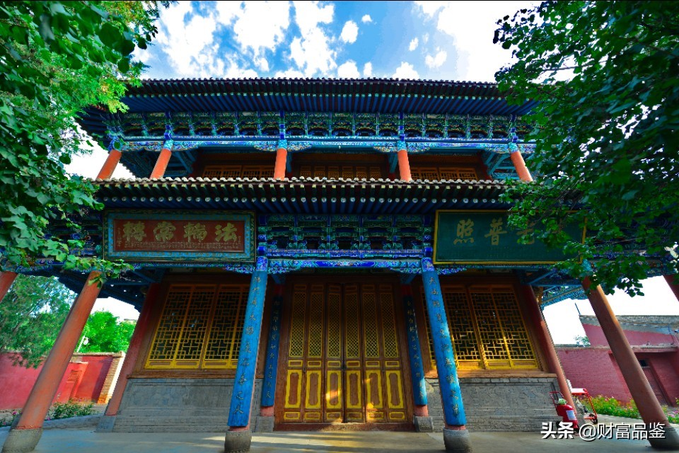 千年古钟楼一一武威大云寺