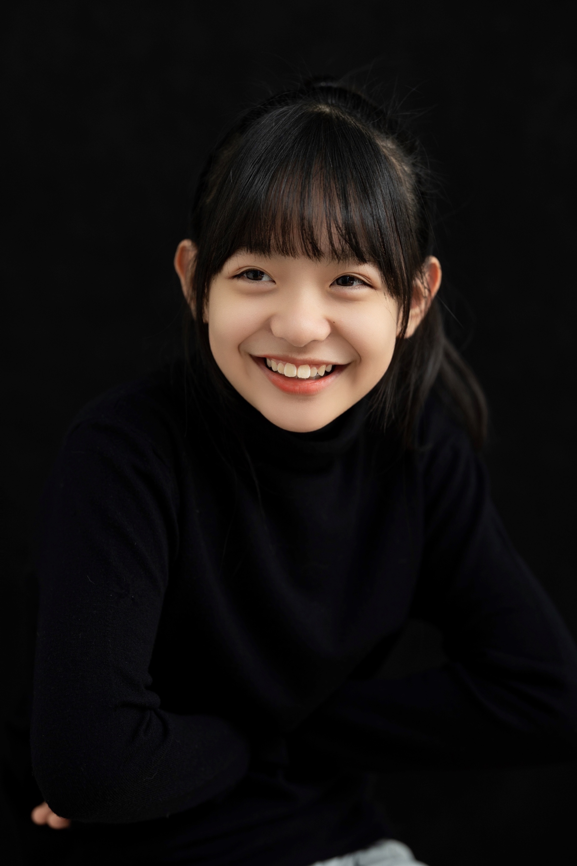 大名俞馨妍,参演《放开我北鼻》第一季,于第七期替补妍妍,这个小女孩