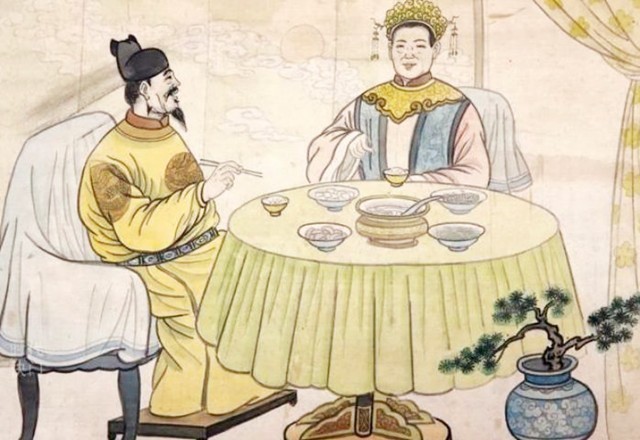 一个小官遇见了朱元璋，不认识朱元璋还跟他喝酒，结果官升十级