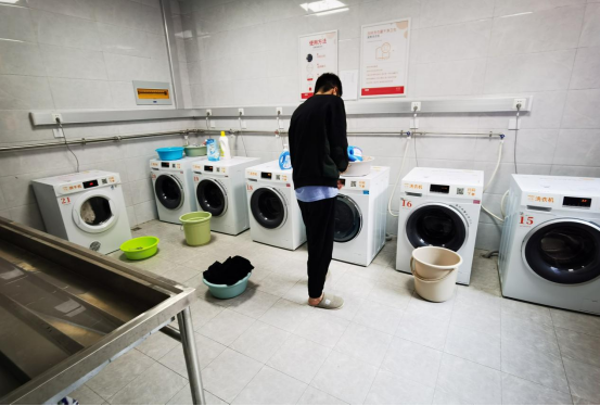 “专属”地铁线！高颜值餐厅！超“豪华”宿舍！兰州大学一次满足你！