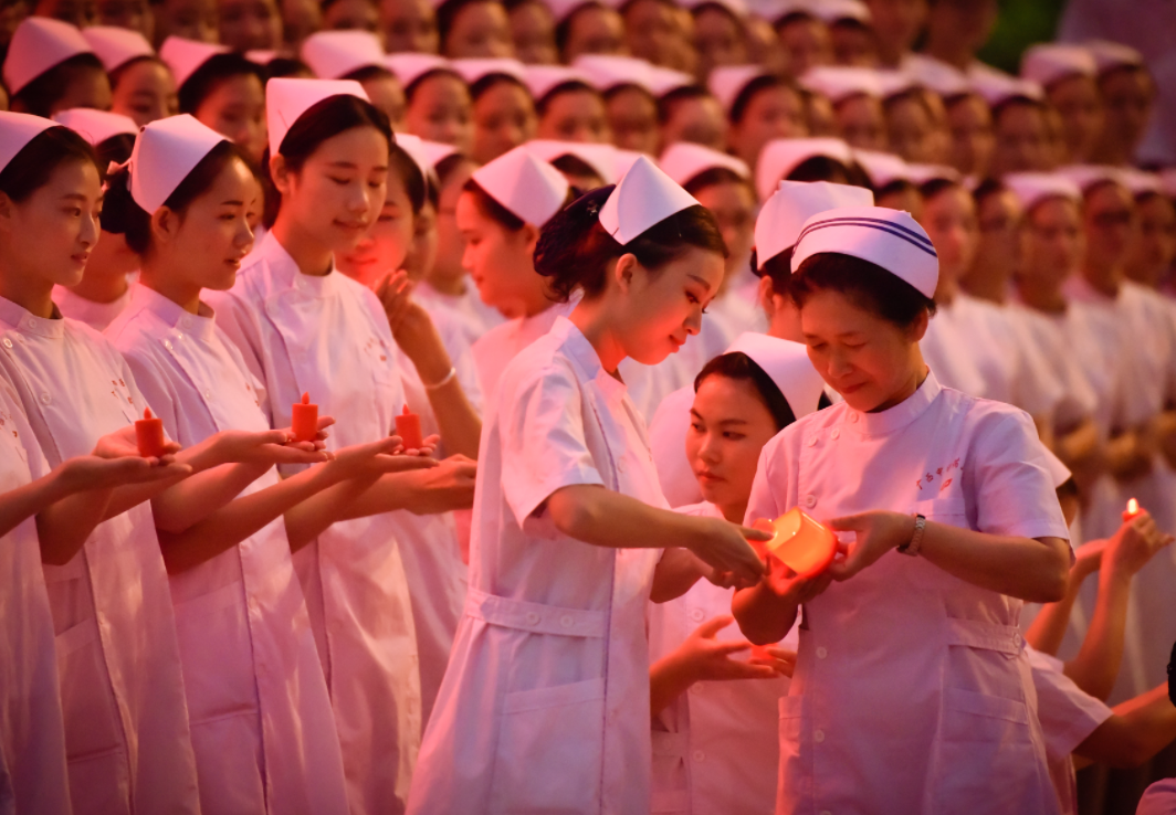 护理专业招生爆冷，985高校降分录取，学生：并没有报考的想法