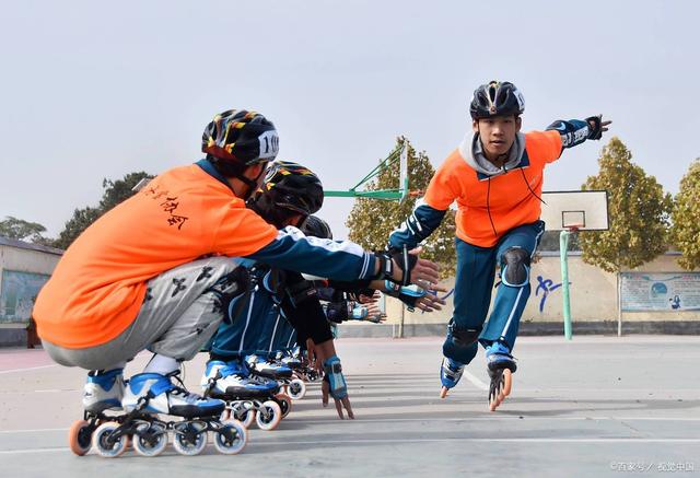 江苏南通一轮滑培训机构撤场，涉及十几万学费，各位家长要注意
