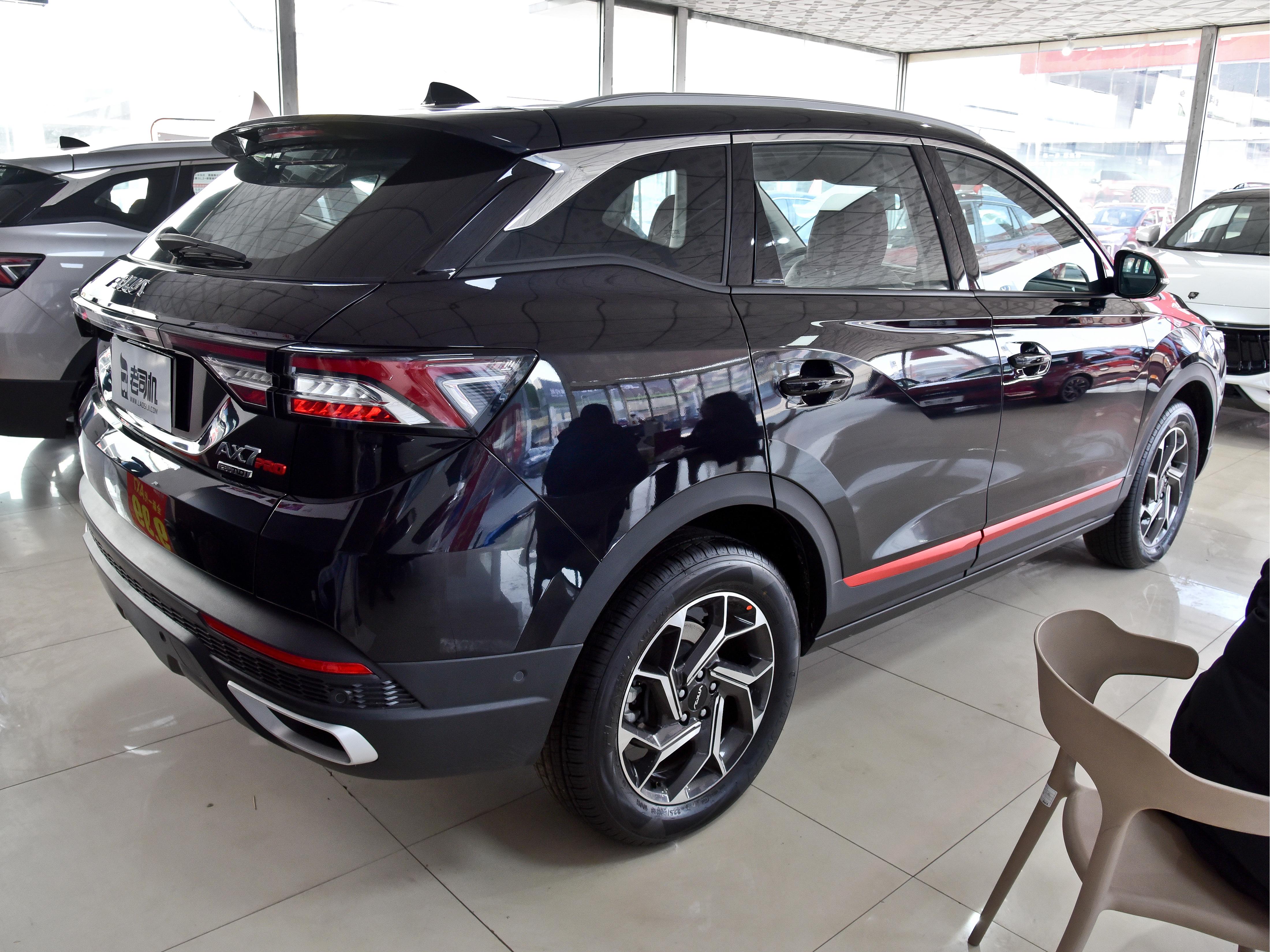 空间不输同级的SUV，性价比高配置还好，带你看东风风神AX7