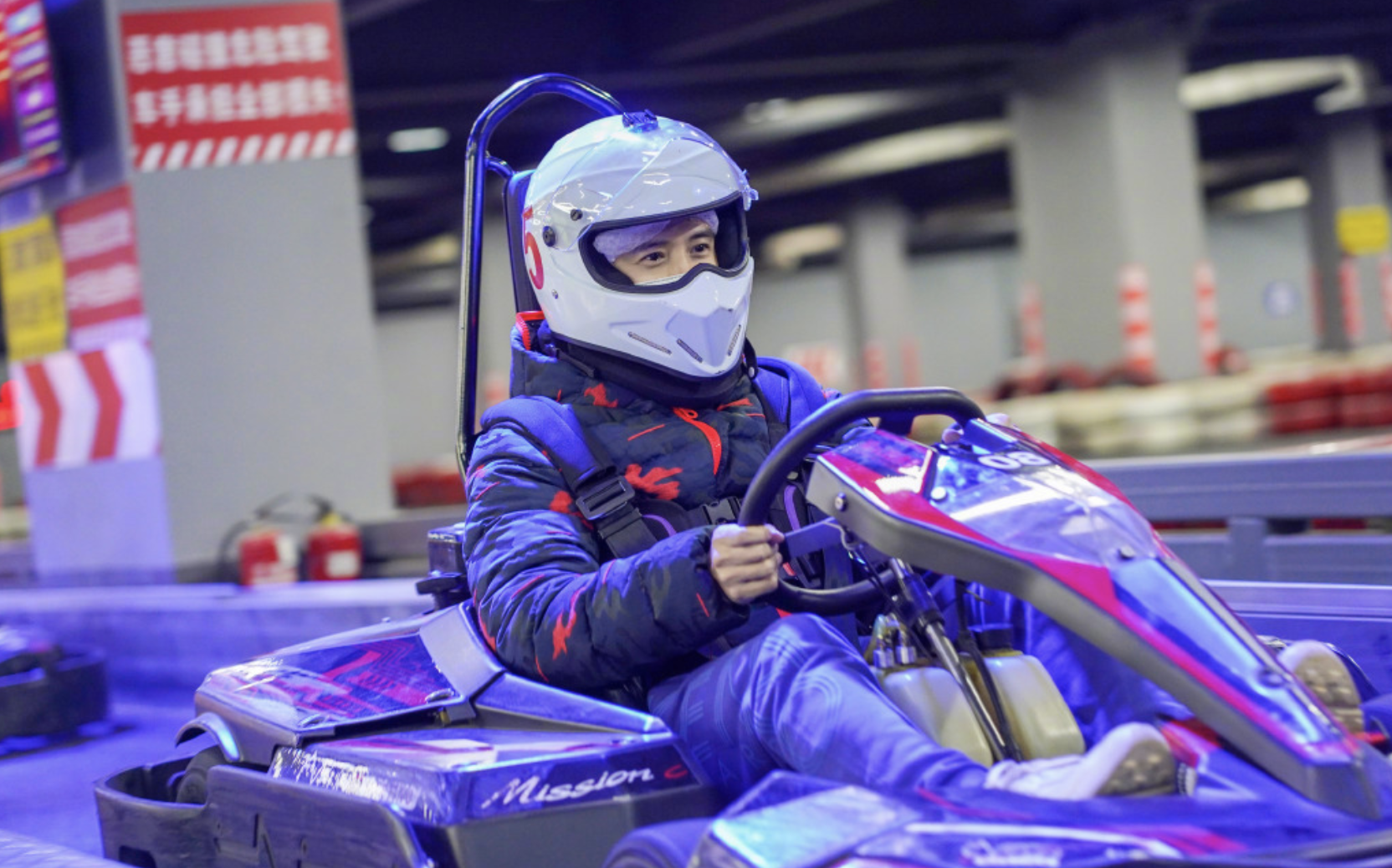 小亮仔10岁生日，田亮全家开赛车庆祝，网友却森碟森碗傻傻分不清