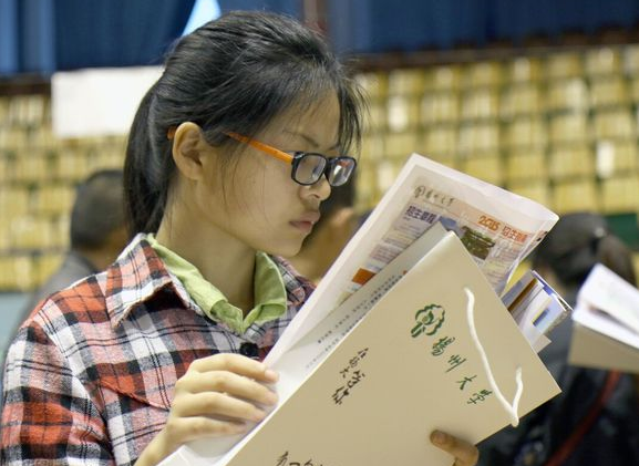 高校“简称”争夺战，南昌大学发完朋友圈，各大名校坐不住了