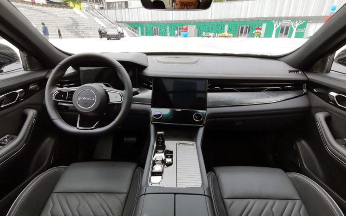 国产崛起！3款精品中大型SUV，气场不输豪华车，买车的看看