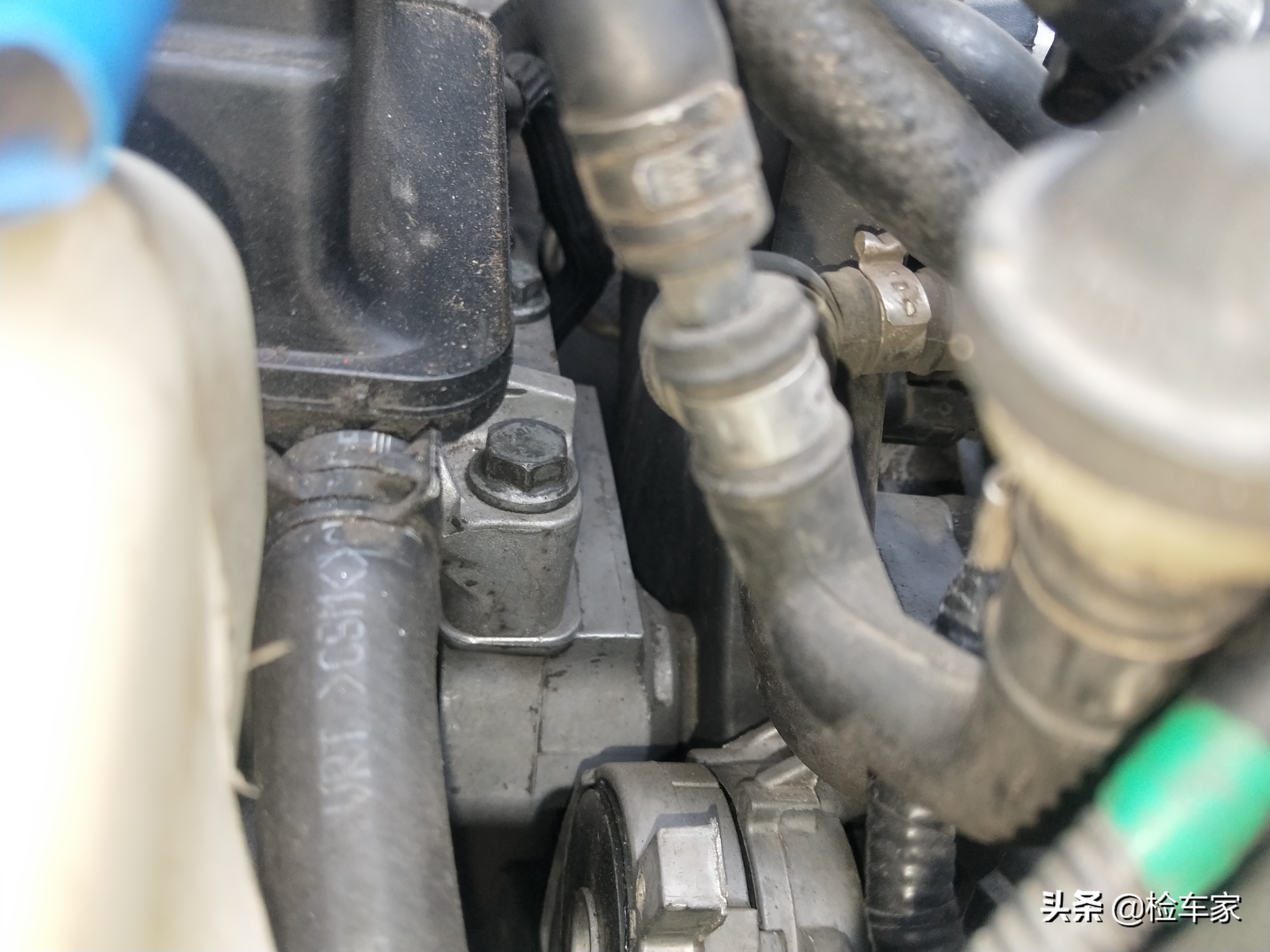 3万买辆气囊炸过的宝来R值不值？网友：带尾翼的大众车惹不起