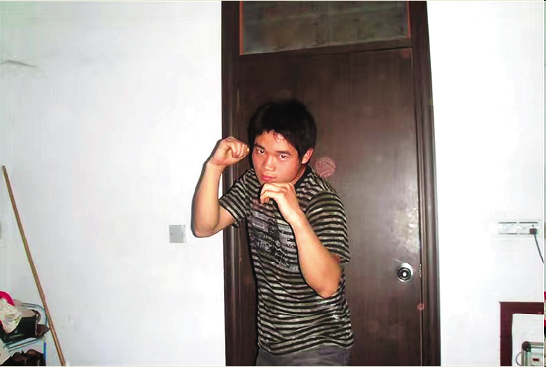 一句脏话引发2死2伤血案 29岁矿工刺死文龙醉酒汉 重审时律师辩护称属正当防卫