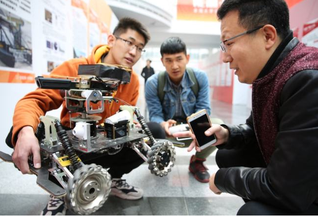 清华大学也救不了“天坑专业”？学生跨省转电子科大，原因很无奈