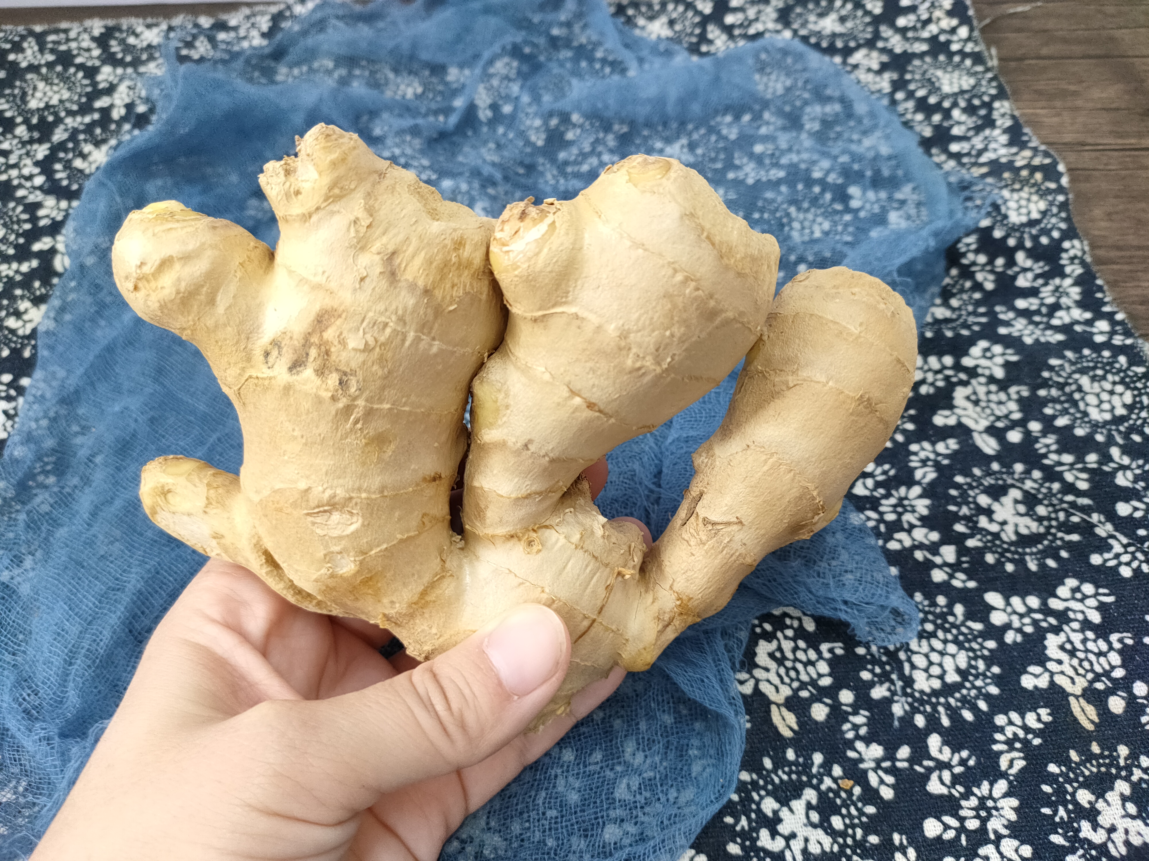 生姜保存有诀窍，记住3个方法，生姜不腐烂不干瘪，放一年也好吃