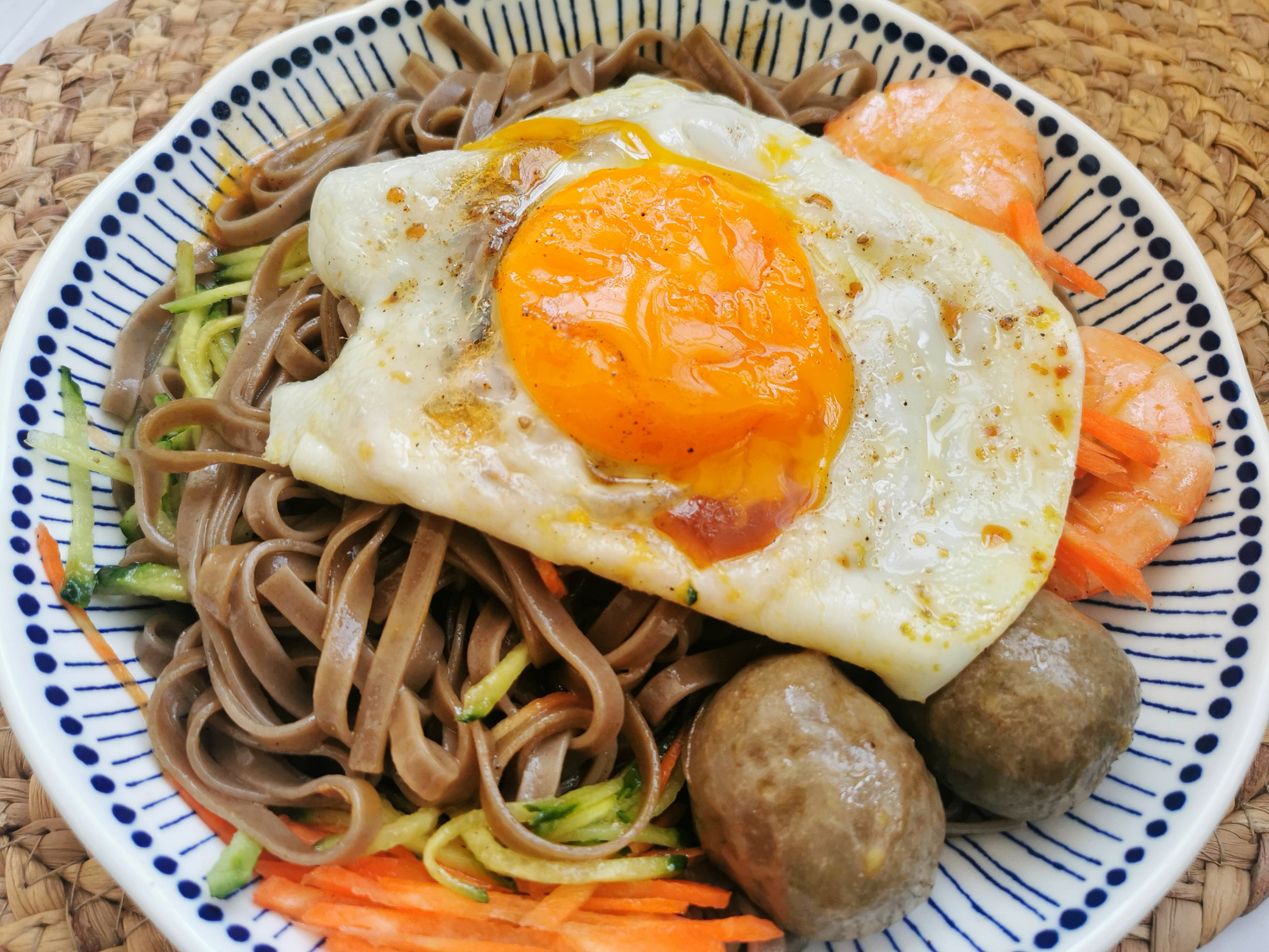 减脂不节食，每天一碗荞麦面，低脂饱腹，搭配油醋汁好吃不长肉