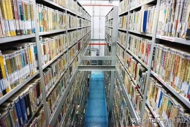 建筑面积52217平米，纸质馆藏255万册！世界读书日，打卡江苏这座