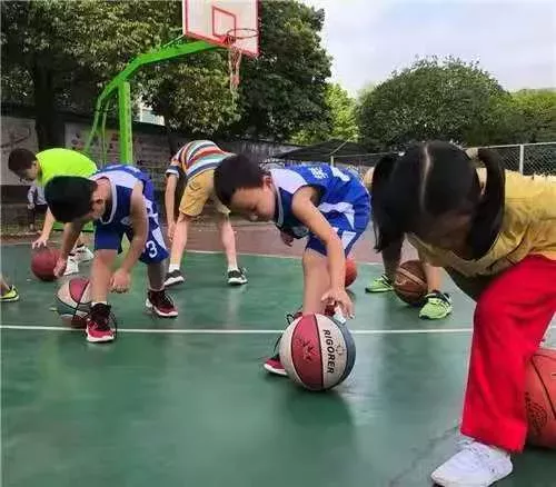 火热的青少年体育培训