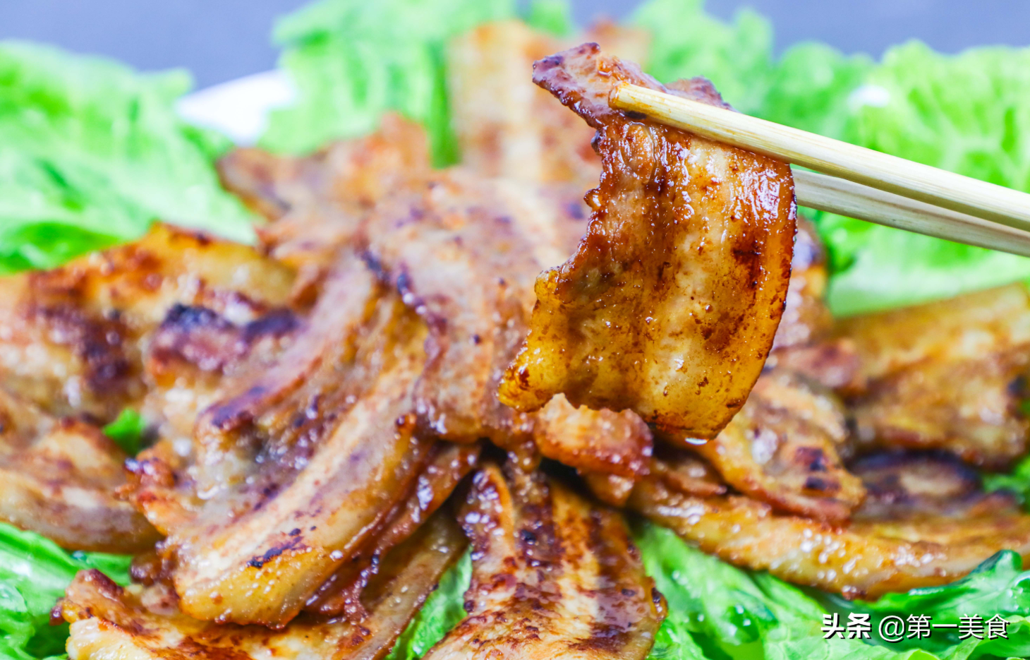 电饼铛烤肉的做法（解馋不腻秘制五花肉香味藏不住）