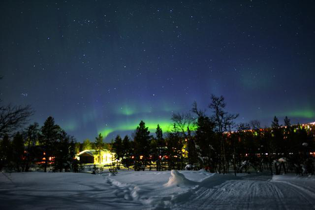 芬兰极光小镇叫什么 -生活知识库-动动脑