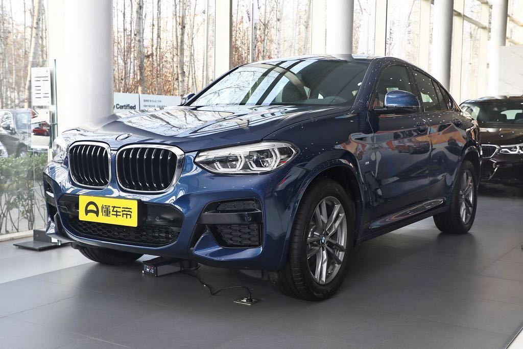 奥迪Q4与宝马X4车型对比及养车成本解析
