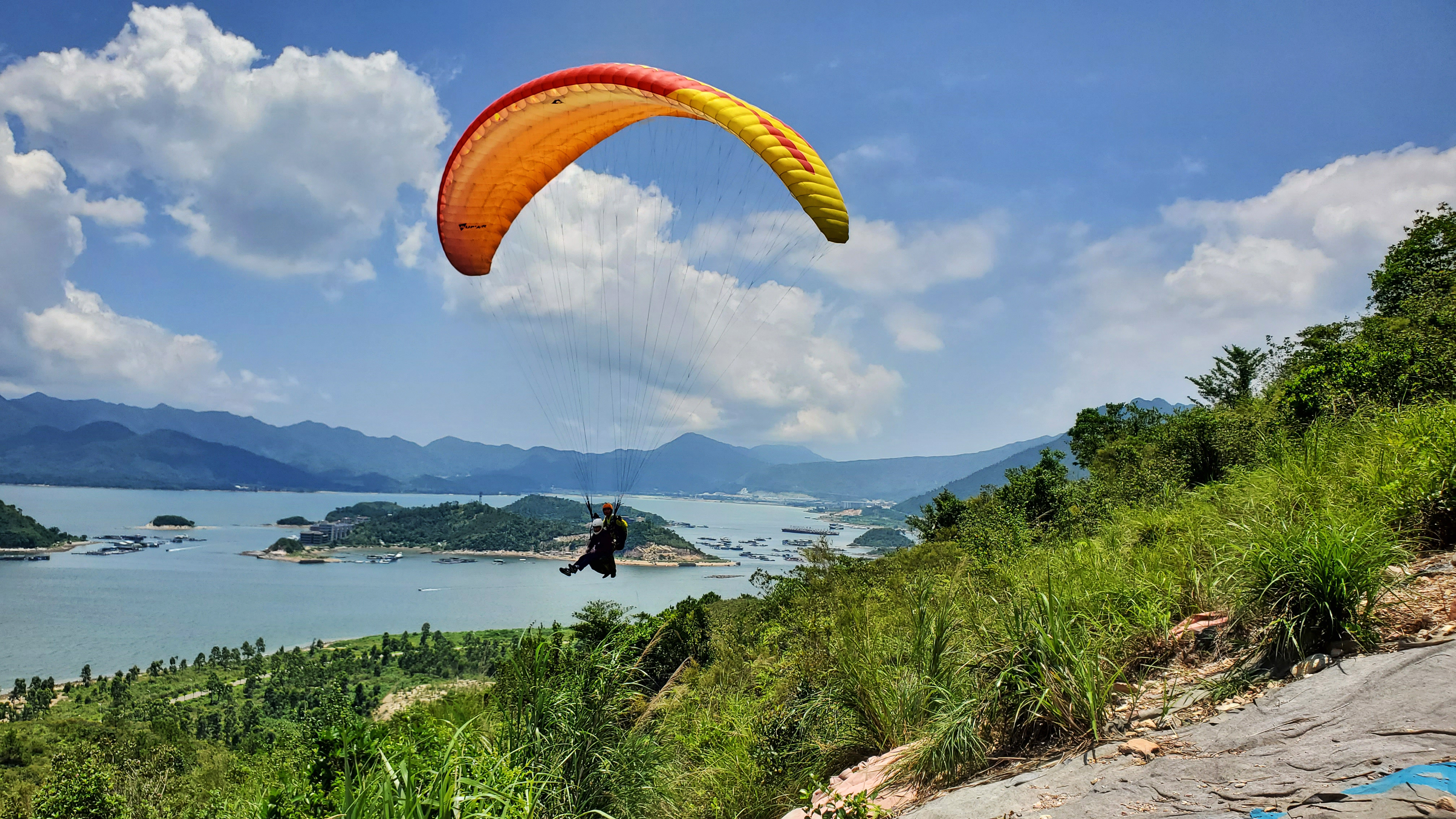 天空很辽阔，我们一起飞 | 滑翔伞飞行培训课程报名