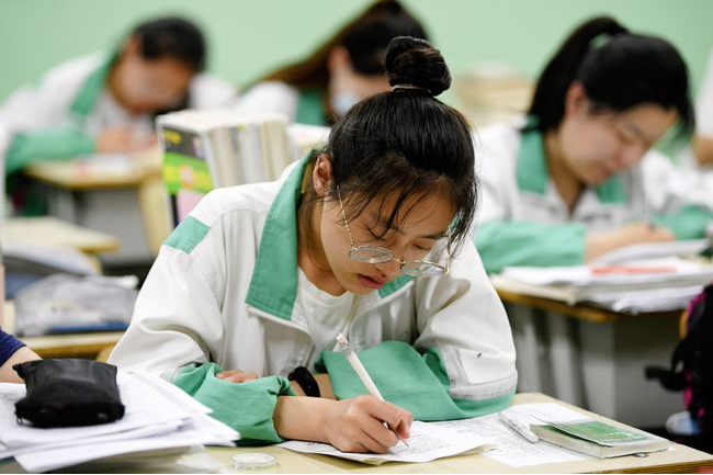 高考增加“身份限制”，明年的考生要自查，不符合条件将无缘高考