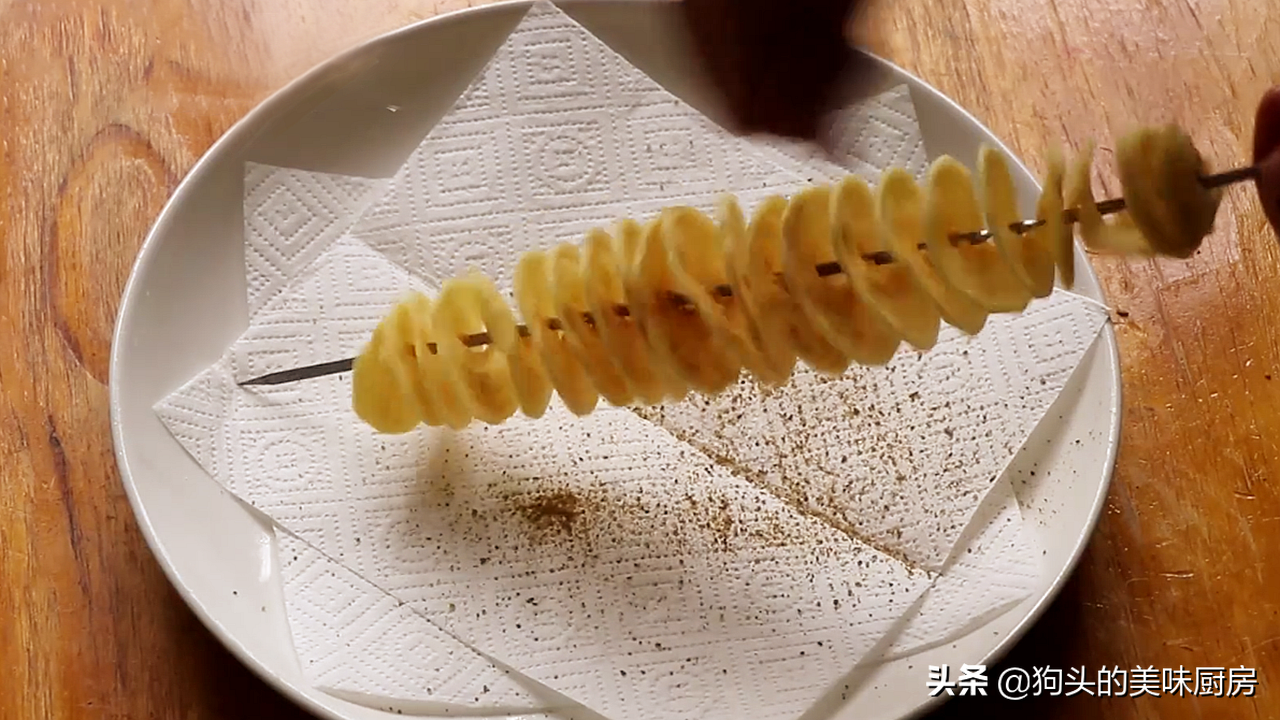 外面10块钱的旋风土豆，自己在家就能做，成本不到1块钱