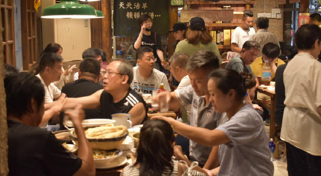 江西男人开餐厅，利用消费卡，4个月赚了40万，方法具有实操性