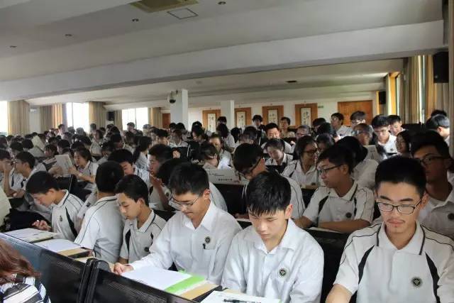 八省新高考第一年，这两科老师已感受到“危机”，或将面临转行