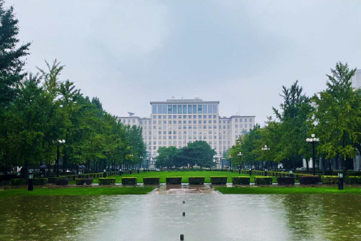 因名字“备受委屈”的一本大学，妥妥的211高校，被认为野鸡大学