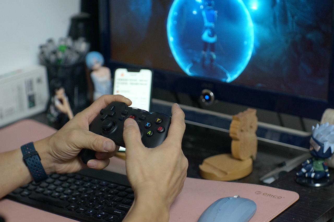 还在用键盘玩游戏吗？北通蝙蝠4无线版带你给不一样的游戏体验