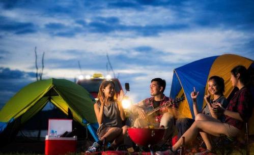 户外露营，“驴友”之间不分男女随意“混帐”，网友：贵圈太乱