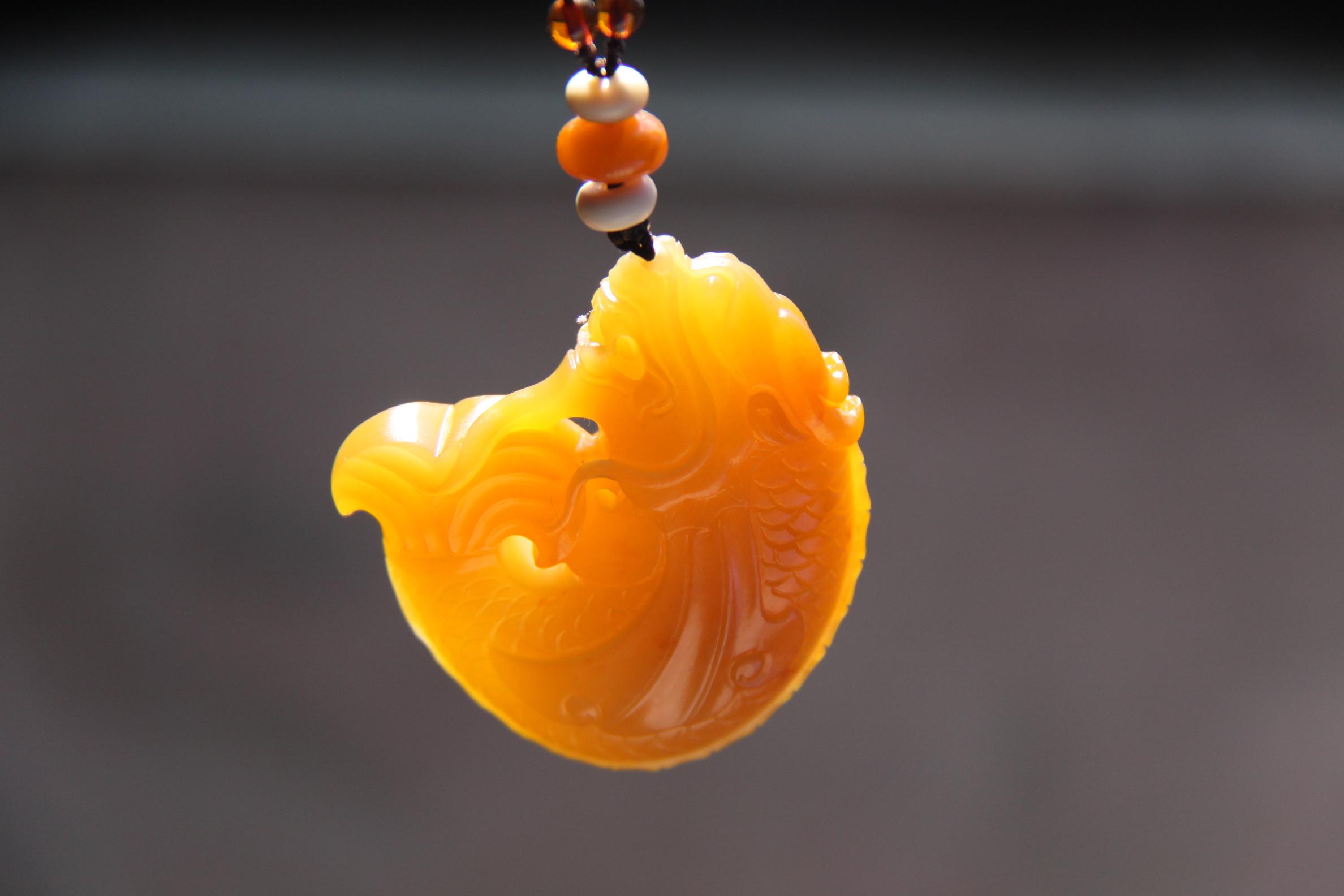 庄严的和田黄玉,你知道它的种类和保健功效吗?