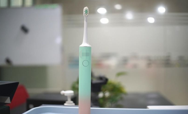 送电动牙刷给女生当礼物好吗（送女朋友电动牙刷合适吗）
