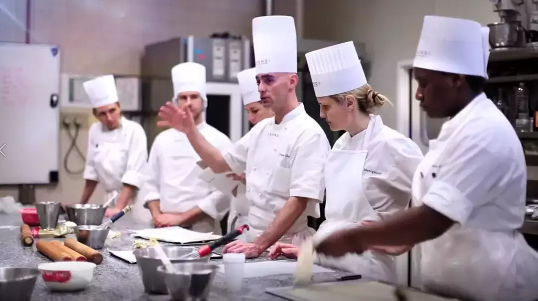 想去法国留学怎么申请学校？国际专业烘焙学校介绍连载2-费航迪