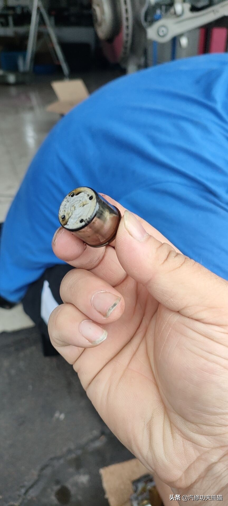 苏州车友十二年车龄奥迪A6L2.0T烧机油，对车有感情彻底整修翻新