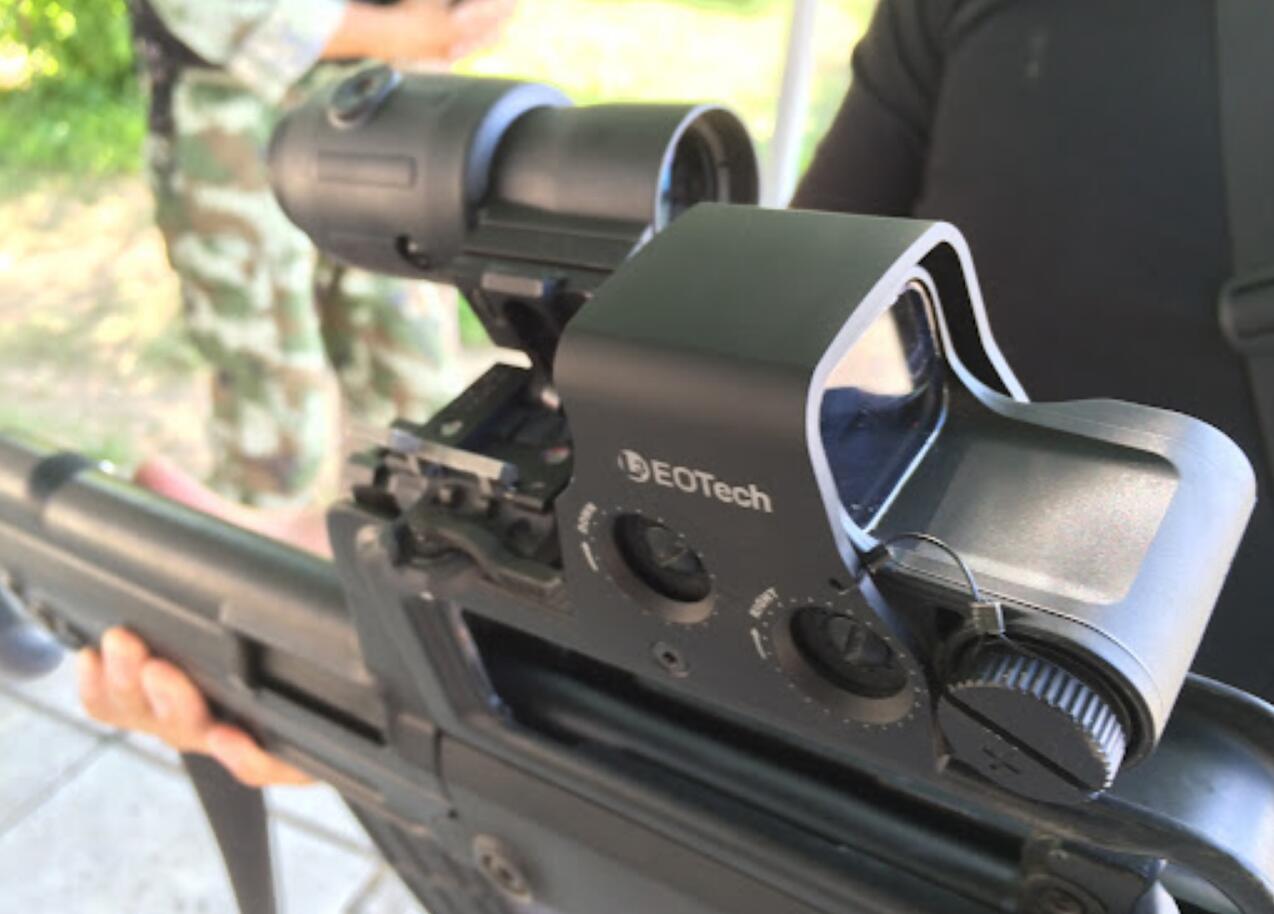 携顶配191步枪亮相,新型组合瞄具很抢眼