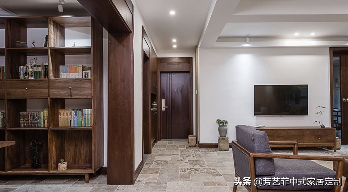 教师夫妇的民宿梦，原石+老榆木，把150㎡公寓装成了中式民宿风